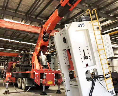 长安镇附近随车吊出租，轻松解决运输难题