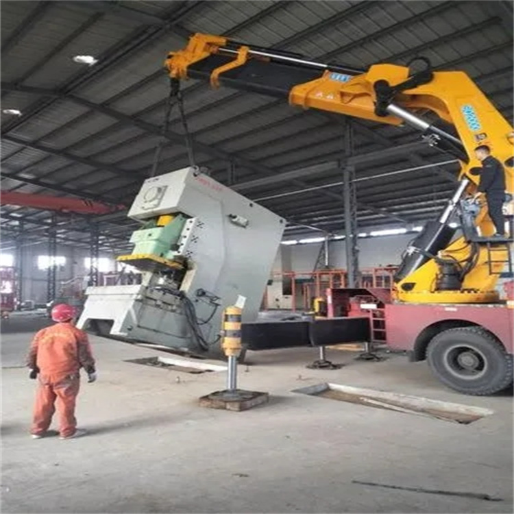 长安镇80吨折臂吊车出租附近电话