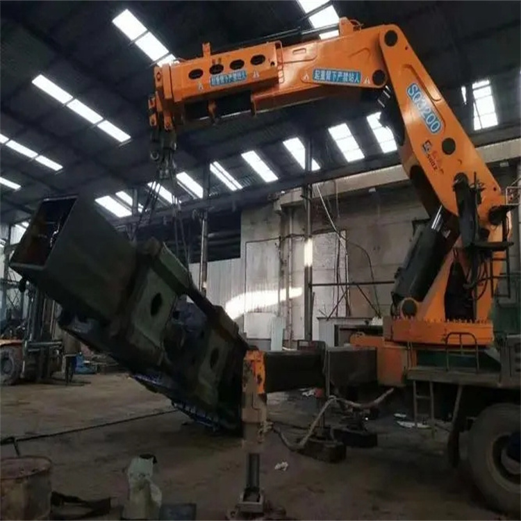 长安镇130吨折臂吊车出租吊机租赁附近电话